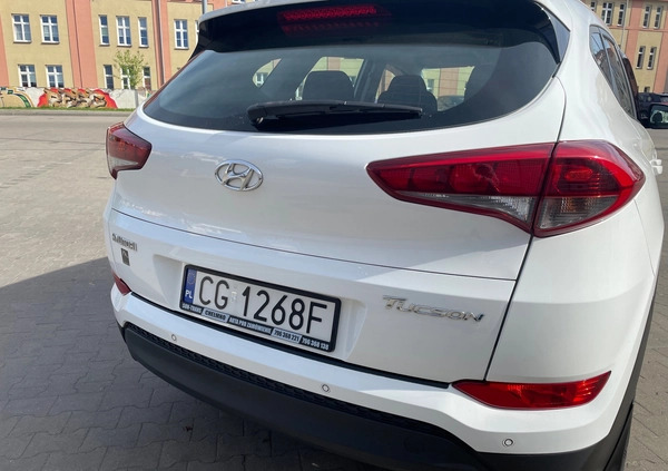 Hyundai Tucson cena 74000 przebieg: 139500, rok produkcji 2017 z Kowal małe 121